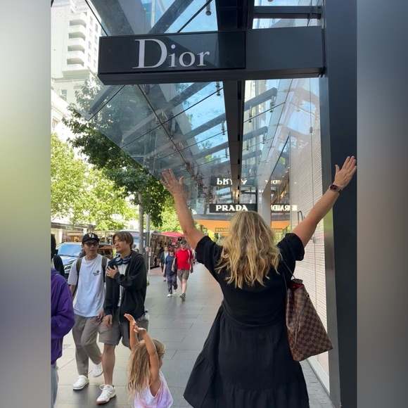 Meet your Posher, Erin 👗 POSH AMBASSADOR - Picture 11 of 11